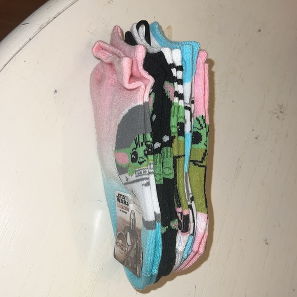 NWT - Star Wars, no-show socks, five pairs size 4–10 Mandalorian - Picture 3 of 6